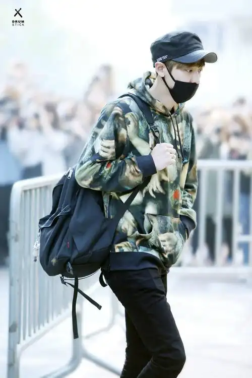 exo 朴灿烈 机场秀