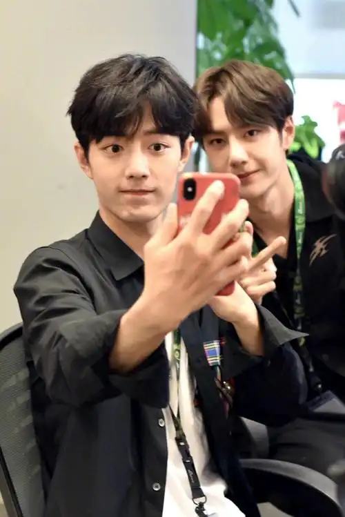 博君一肖 肖战王一博 新浪扫楼三周年快乐