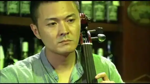 门第:胜利在酒吧拉琴,金子老公来酒吧,找痞子上门报复