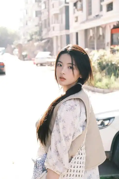 美女明星杨超越今日最新美照释出啦森系美少女啊