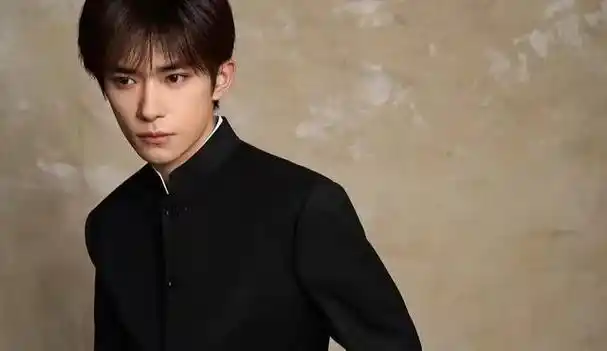 淘气电影日爆易烊千玺作品小小的我年内上映路阳新片我们生活在南京