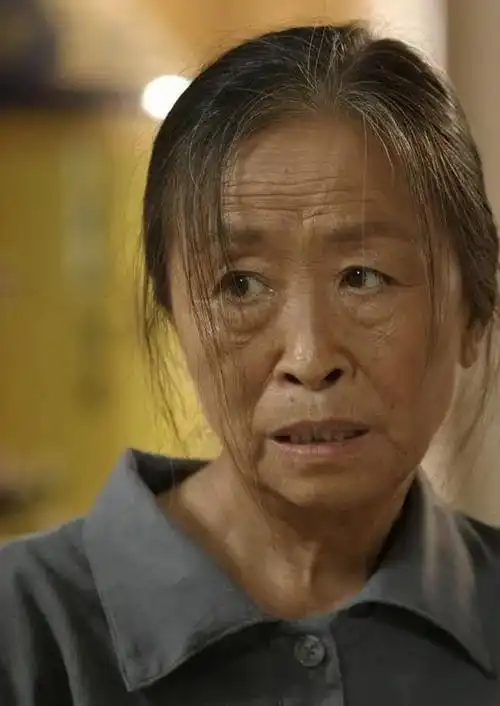 张少华:一生住在40平的房子里,去世一年后,丈夫无比想念