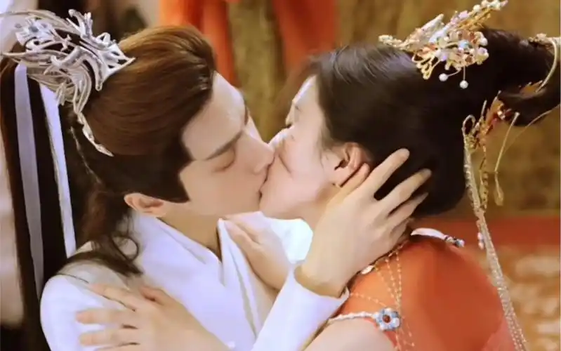 罗云熙白鹿教科书版吻戏99 吻戏混剪