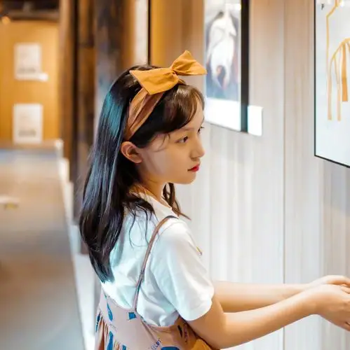 小音糖自调刘楚恬头像