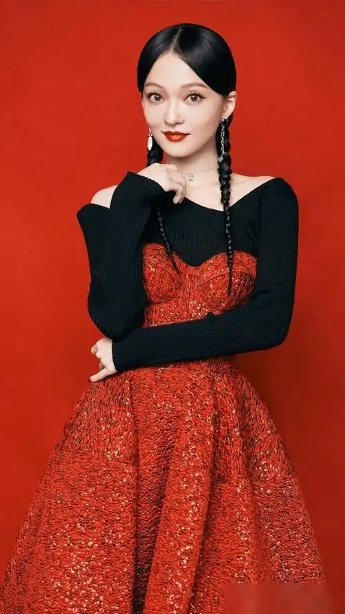 歌手张韶涵歌声空灵实力歌后来看美美哒写真照