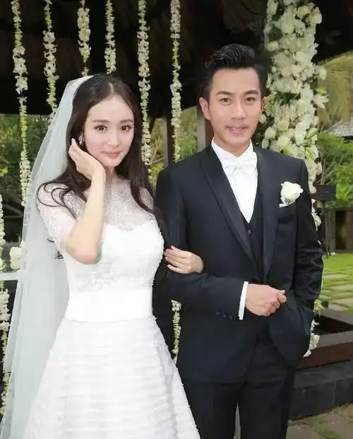 网曝鹿晗关晓彤已分手求证双方工作人员暂无回应