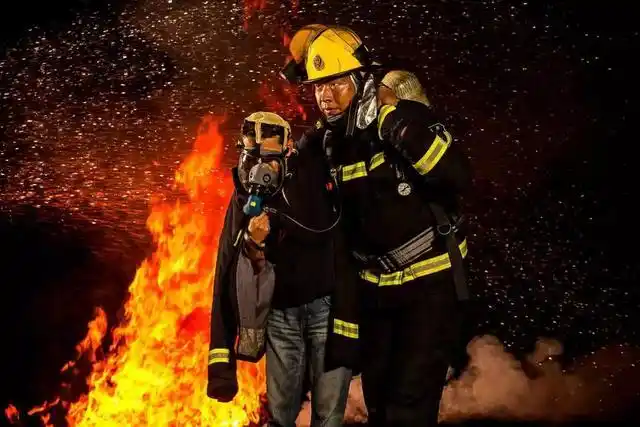 大同消防英雄"最美逆行"照曝光|消防|消防员_新浪新闻