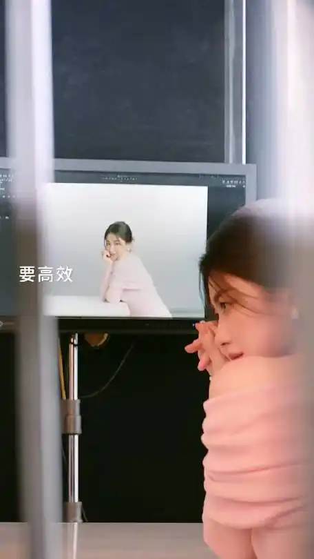 「出色」代言人朱珠亮相!