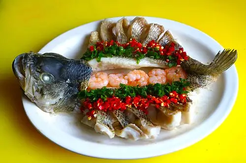 4000块钱一个月的保姆,下厨做了一道花开富贵鱼,味道鲜美又好看