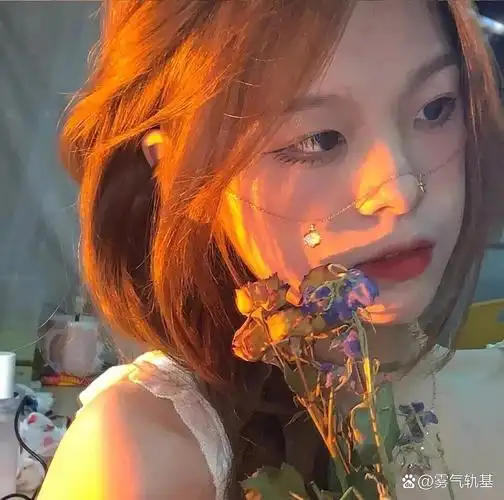 绝美女生头像 今日份女生头像报道 保存头像方法1.