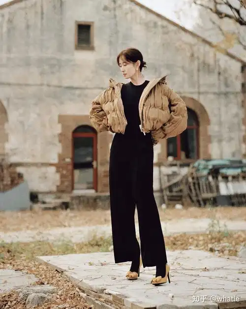 刘敏涛最新杂志大片,6套造型3个穿搭要点,完美演绎如何穿得优雅知性