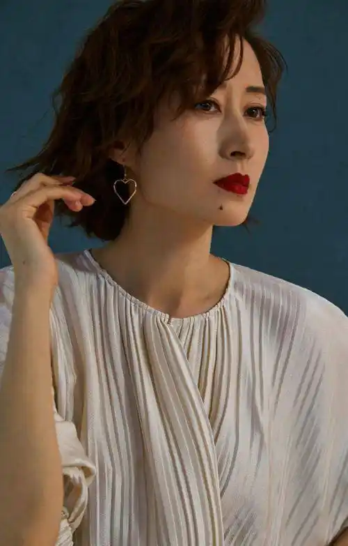 原创三位大龄才走红的女演员们40了身材样貌依然不输小花太难得