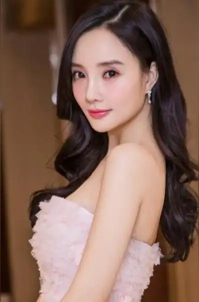 李小璐(中国女演员,歌手)_尚可名片