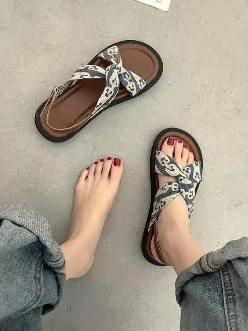 4套全种草,粉衬衫 懒人裤好嫩|凉鞋|蕾丝|裤装|撞色|牛仔裤_网易订阅