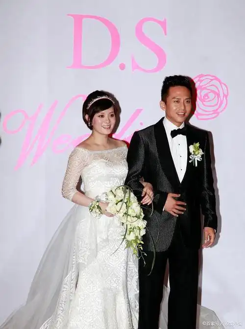 孙俪发长文纪念与邓超结婚12周年感谢小家庭给她的温度