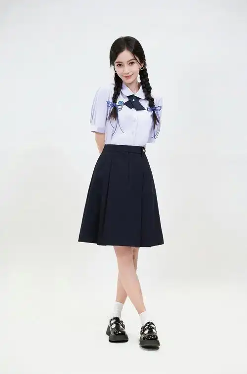 angelababy奔跑吧校服剧照双马尾校服造型的甜辣学姐