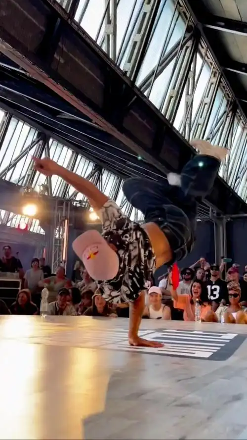 红牛街舞世界冠军精彩比赛,玩转音乐全场观众沸腾,影响力爆棚!