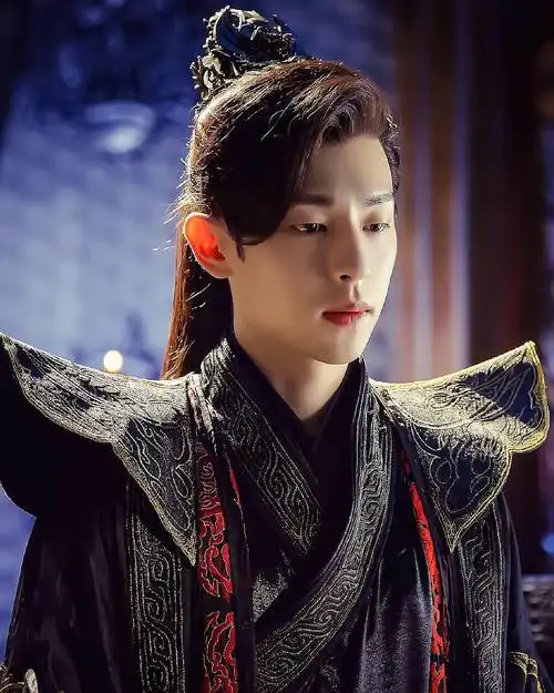 居然有人黑我们魔尊的颜?