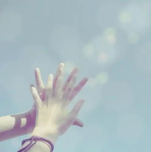 你会记得谁的双手,想起谁的温度_小清新图片