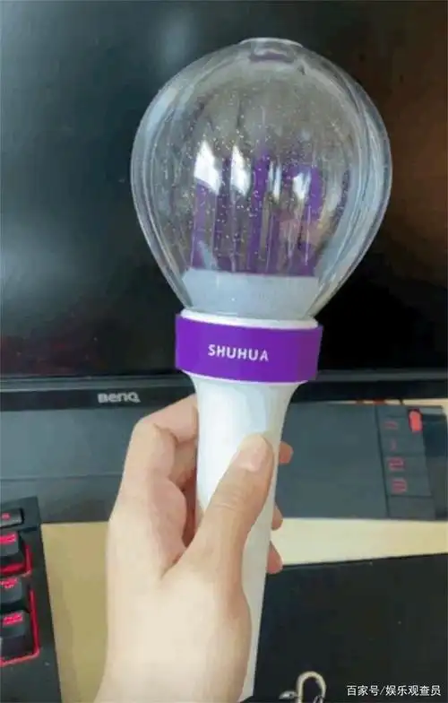 女团新推出的应援棒,哪个更好看呢?网友直说itzy的强!