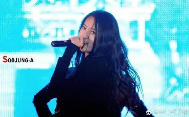 郑秀晶16岁舞台照 好美好嫩|郑秀晶_新浪新闻