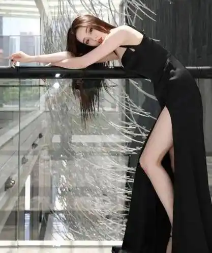 迪丽热巴被骚扰后,3伏天全身紧裹不露肉,被嘲似木乃伊_什么_金星_衣服