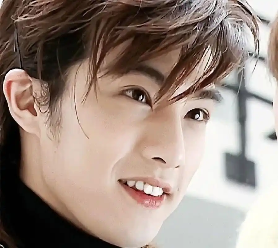 贺军翔 阿猛～是谁的dna动了 小时候都不敢直视