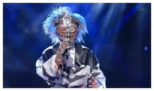 两大c位蒙面歌王对打现场失误粉丝大闹黑幕素质立见高下