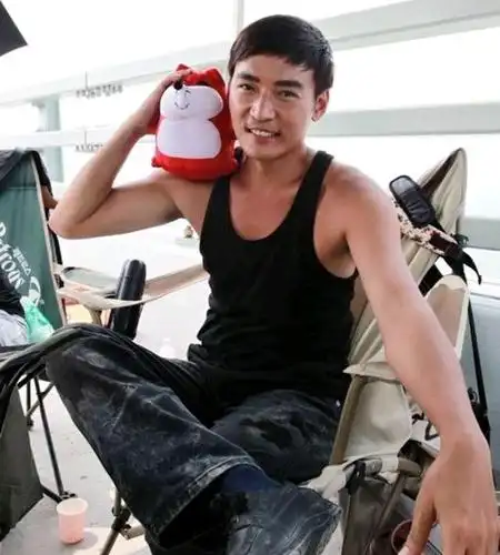 曾经的男神!焦恩俊近照认不出:才53岁的他,到底经历了什么