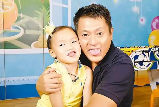 曾弃滕丽名娶小20岁娇妻,背渣男骂名多年|张利华|tvb|实力派演员_网易