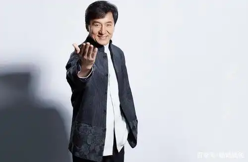 李连杰和成龙加起来都不如她,连走路都要钱