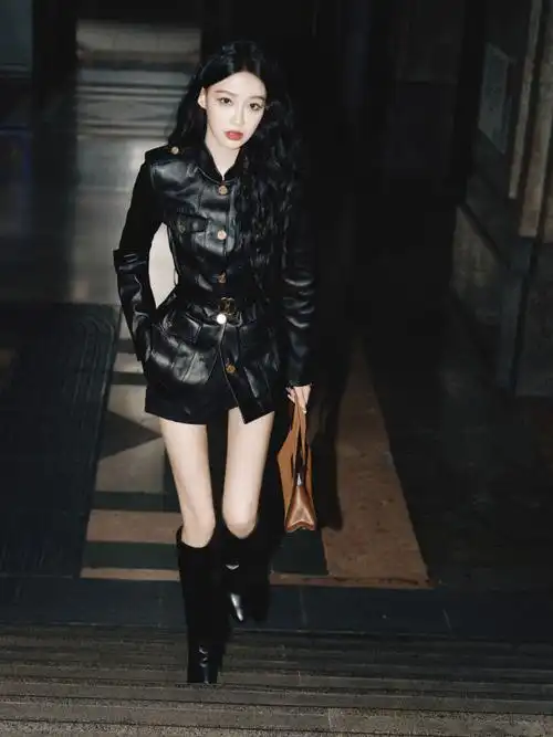 孙怡变身御姐穿黑色皮衣露长腿又美又飒2