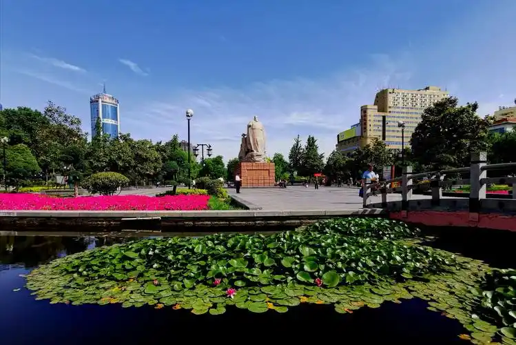 周王城广场掠影……手机随手拍…2019.5.20.