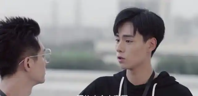 在电视剧《亲爱的热爱的》之前更新的剧情中:韩商言和艾情都曾是索罗