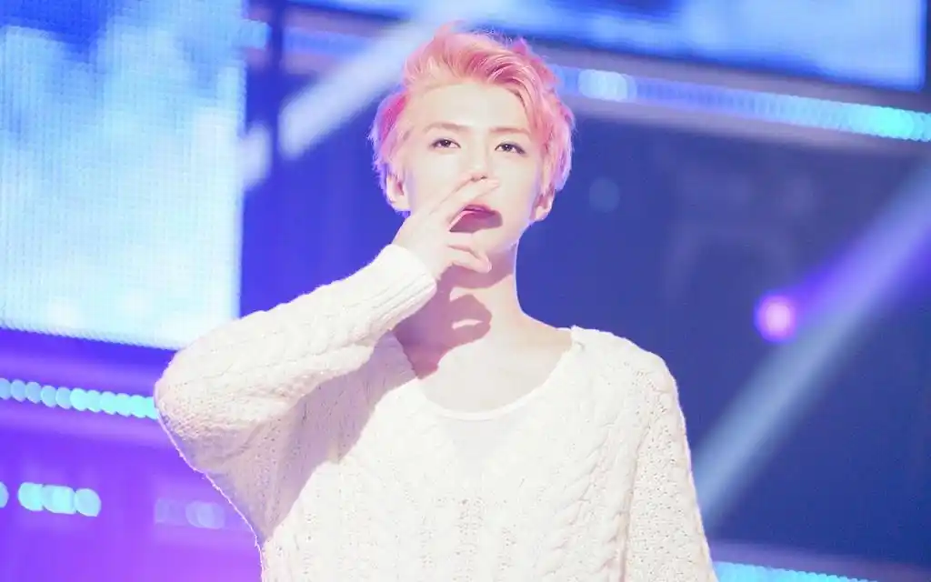 吴世勋照片,高清壁纸图片,日韩明星-回车桌面