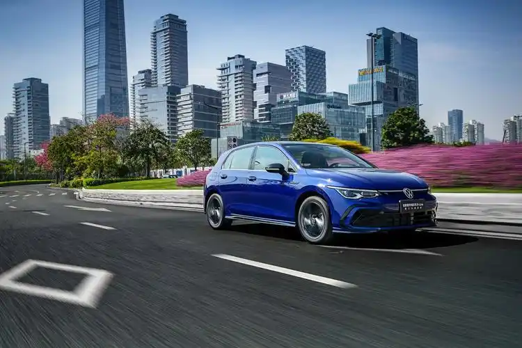 高尔夫8上市,采用mqb evo平台,售价12.98万元起-水滴汽车