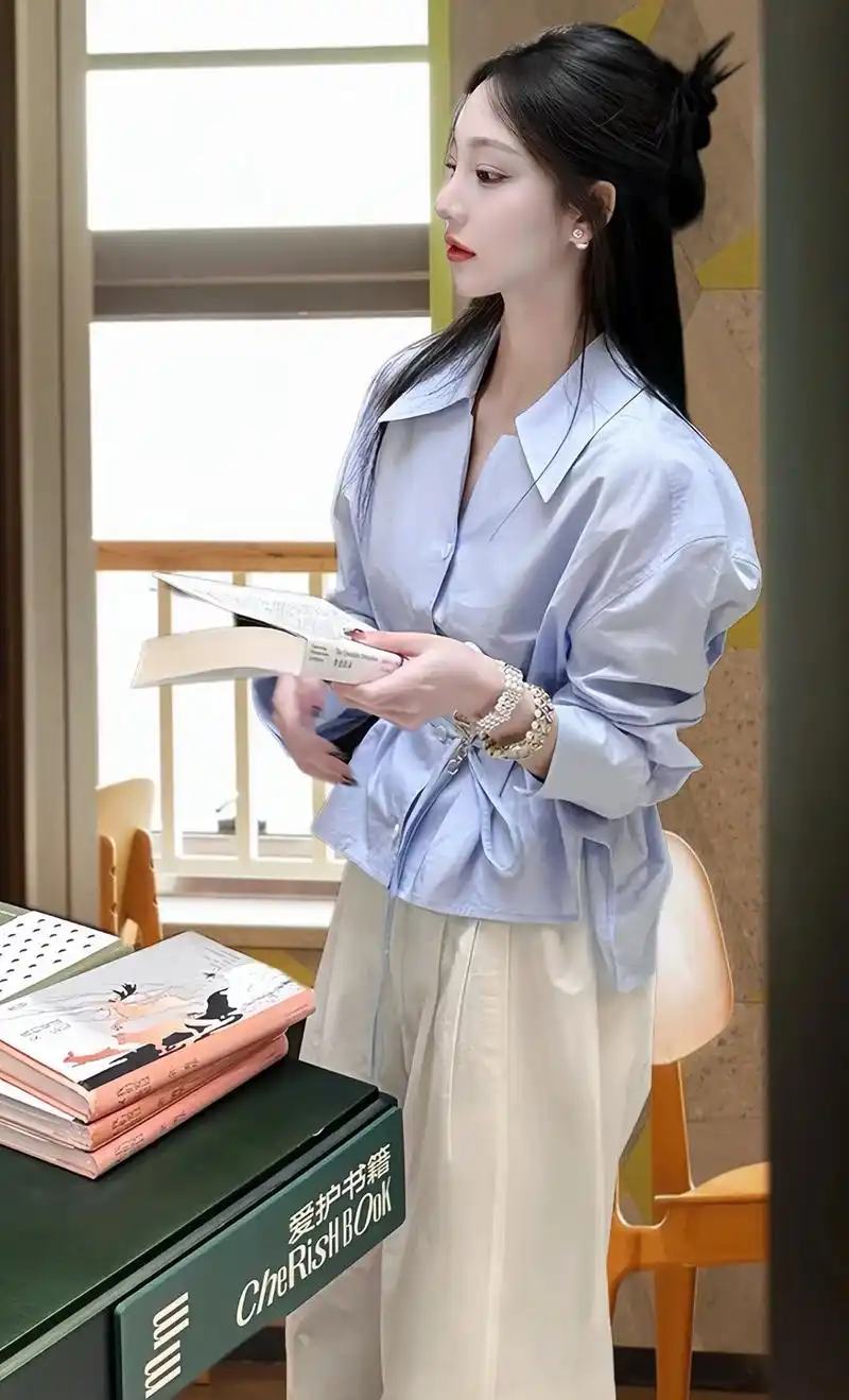 这种风格我好爱～干净舒服的 look 百看不厌,蓝色韩系慵懒 - 抖音