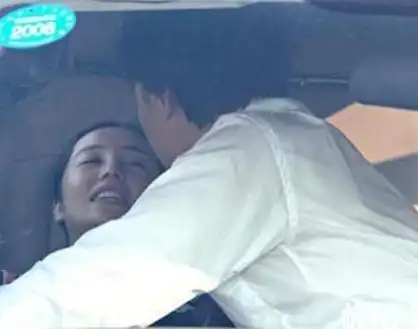 娱乐圈黄轩与蒋雯丽玩车震 女友李倩照片遭扒系姐弟恋