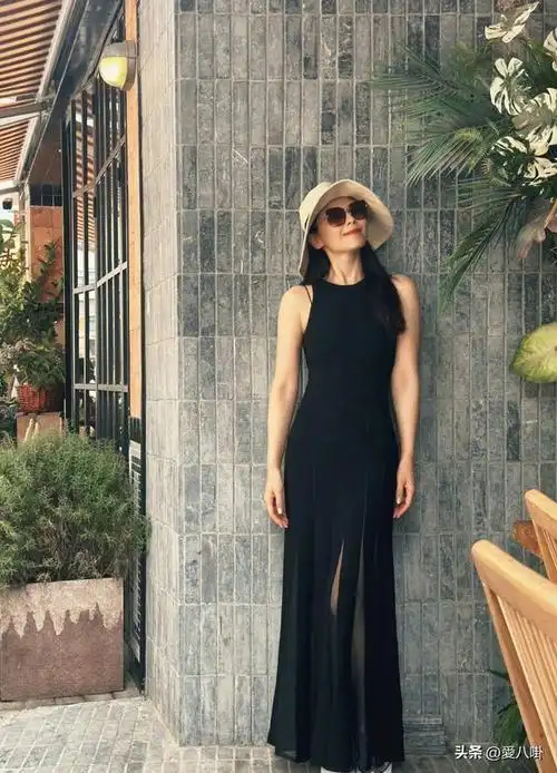 刘涛胶片风街拍,随性自然