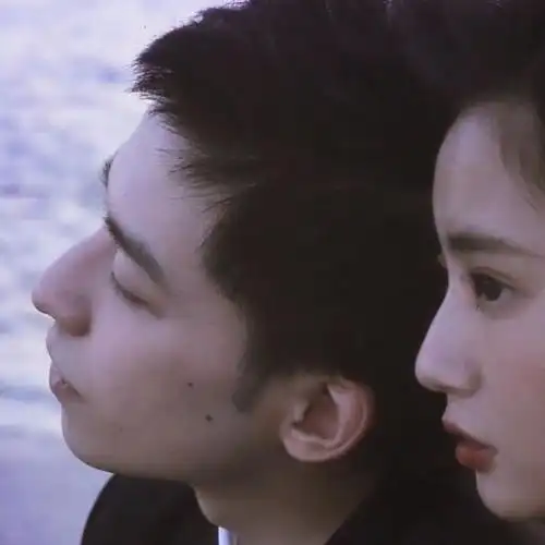 2020微信最火好看的情侣头像两张一组