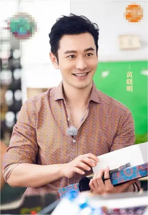 或许是因为他过去的植发小秘密被无意中曝光,令他的自尊心受到了伤害.