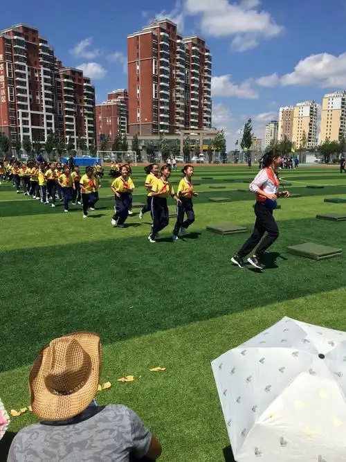 第七届全国中小学优秀体育课观摩显示活动-----我学习,我进步