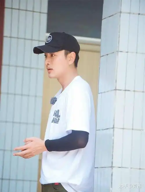 这一次,39岁的贾乃亮,或许不再被世界所宽容