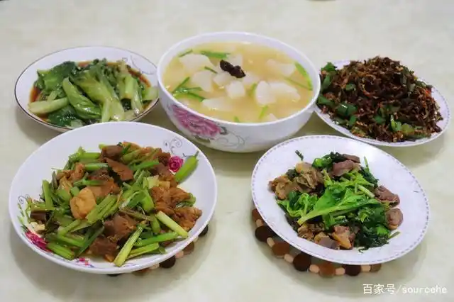 一家四口,四菜一汤,半小时做好,营养美味,比外卖实惠多了!