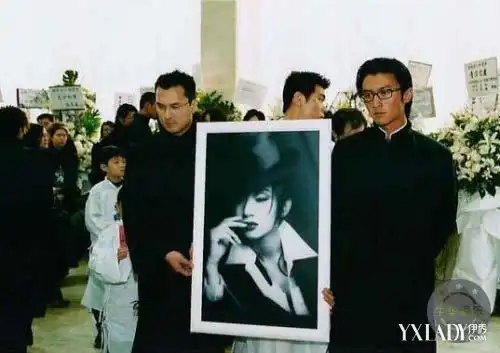 梅艳芳因子宫颈癌导致肺功能衰竭,于凌晨二时五十分在养和医院病逝