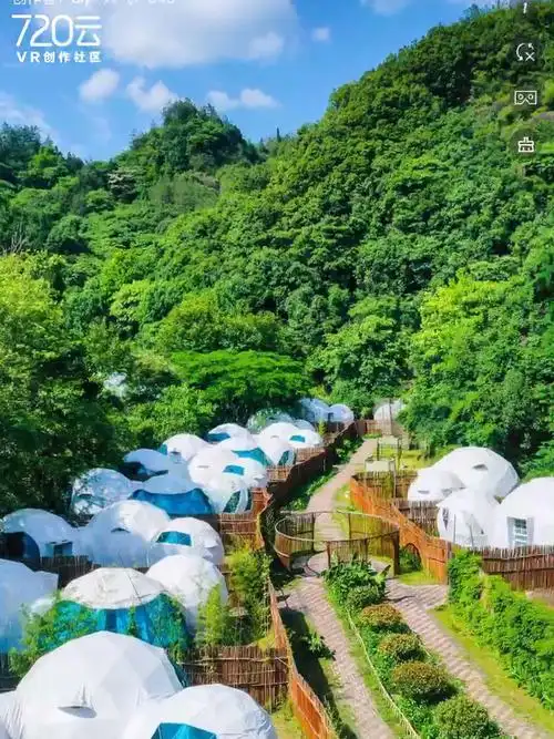 网红打卡地修水东浒寨帐篷房