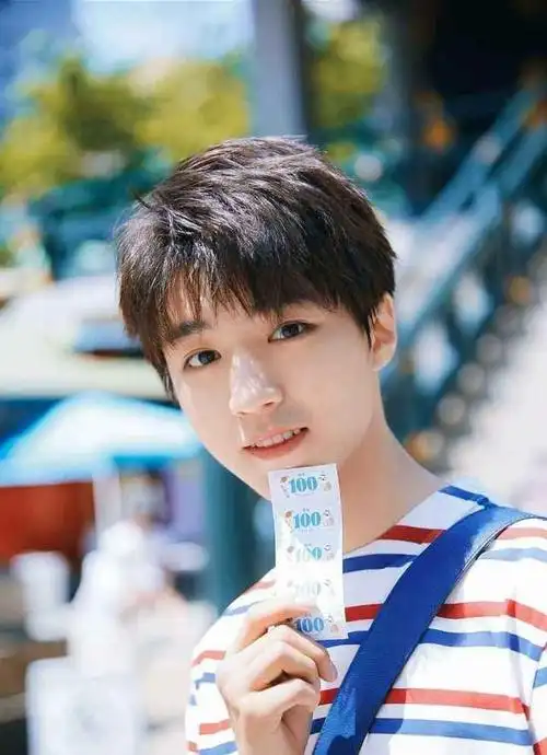 同为影视新生王俊凯能否超过易烊千玺成为下一位影视黑马