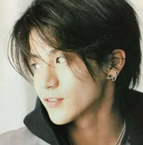 小栗旬侧颜头像