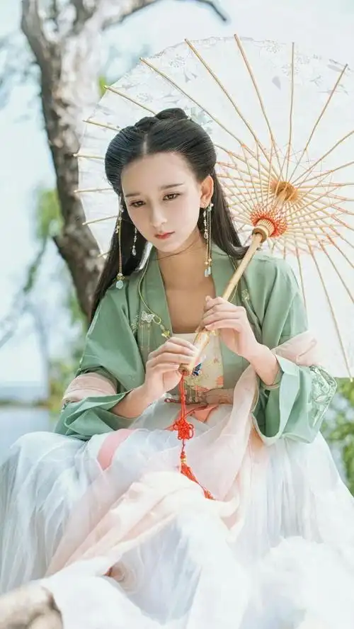 古装美女 之汉服扇摇伞媚
