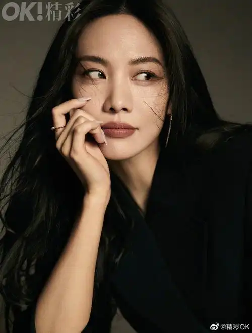 王霏霏摩卡棕调大片##王霏霏坦言要感谢苦难##ok!封面